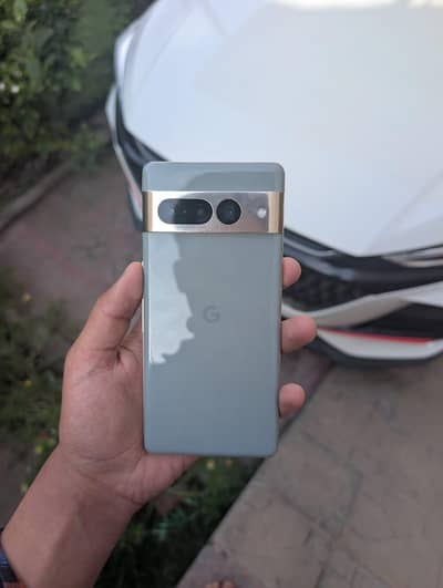 Google pixel 7 pro in mint condition