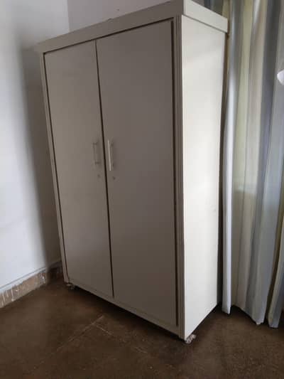 I sall the Almari 6x4 ke and Merrier Stand hand made not for market