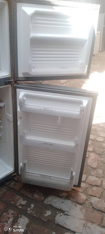 second hand clean fridge