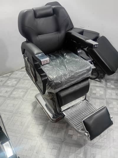 Saloon Chairs / Barber Chairs / Cutting Chairs / Parlour Chairs