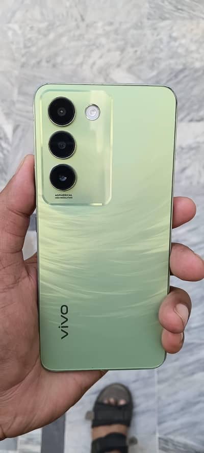 vivo y100