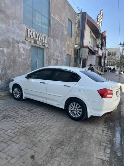 Honda city car 2017 model 1.5 cc 1947 automatic model