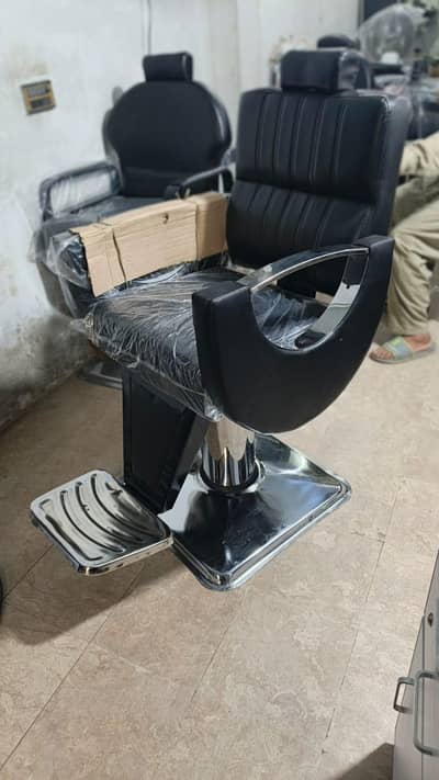 Saloon Chairs / Barber Chairs / Parlour Chairs / Cutting Chairs