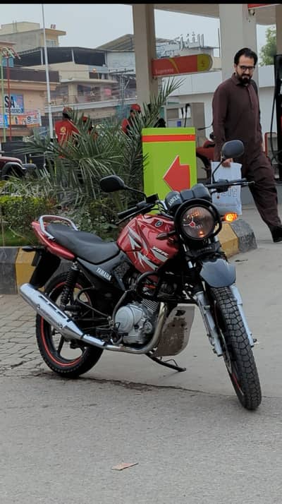 Yamaha ybr G 2017 model clean bike