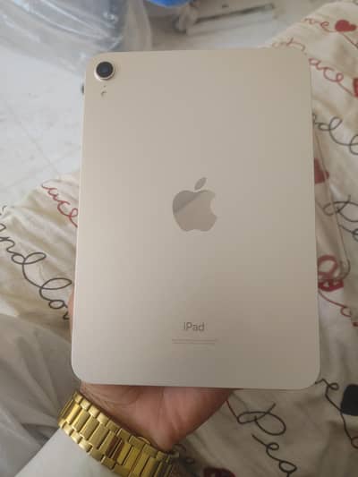 iPad mini 6, 64gb with box and charger