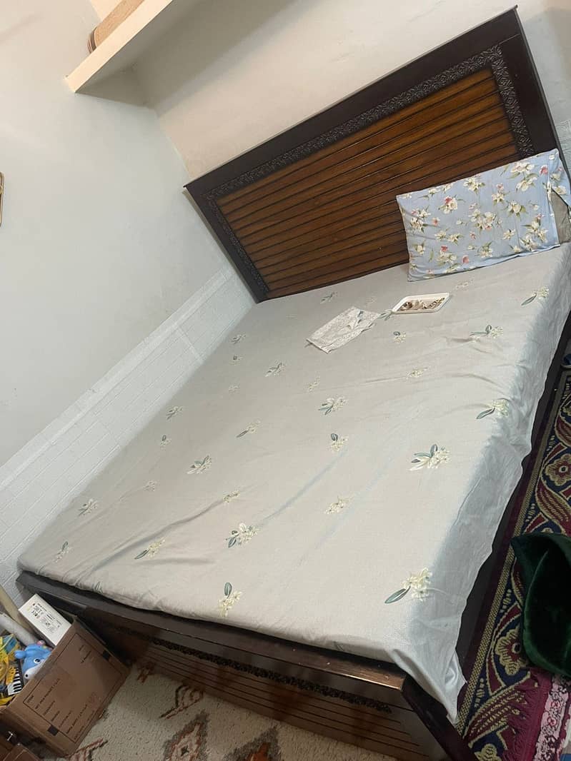 Double bed+Dressing table 0