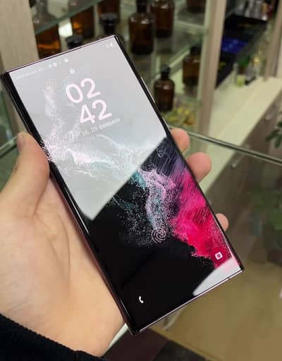 Samsung Galaxy S22 Ultra in Brand New Condition (Non PTA) 12/256GB