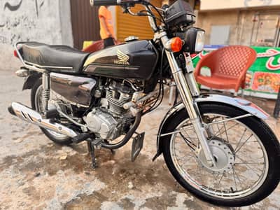 2023 Variant: Honda CG 125 Special Edition (SE)