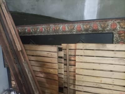wooden bed without metress 5k