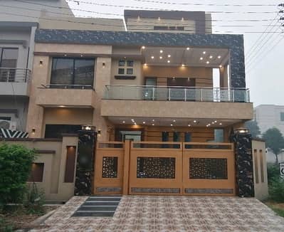 Corner House Sized 10 Marla In   Canal View Housing Scheme