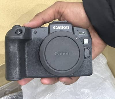Canon EOS RP Full Frame with Lens