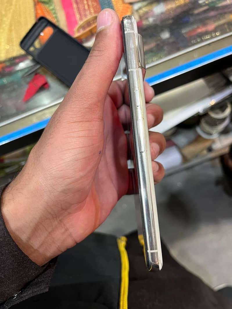 Google Pixel 8 Pro 3