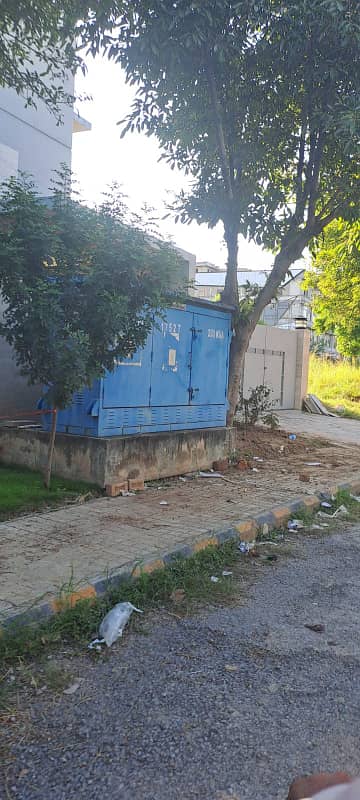 F block 7 Marla outclass location