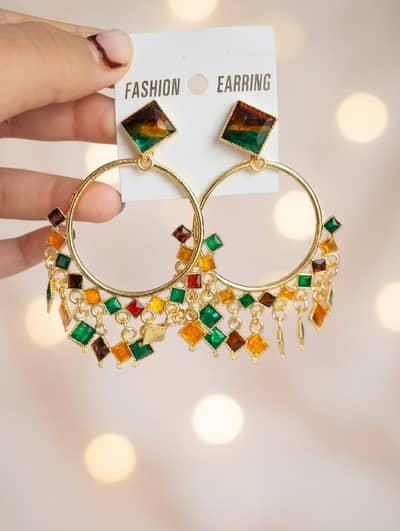 Elegant multicolor hoop earrings