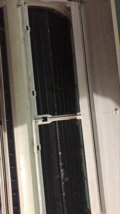 Mitsubishi A. C 1.5 tun all ok in genieun condition 10/9