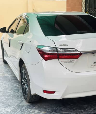 Toyota Altis 1.6 islamabad Registered 2017-18 model ph:03229754539