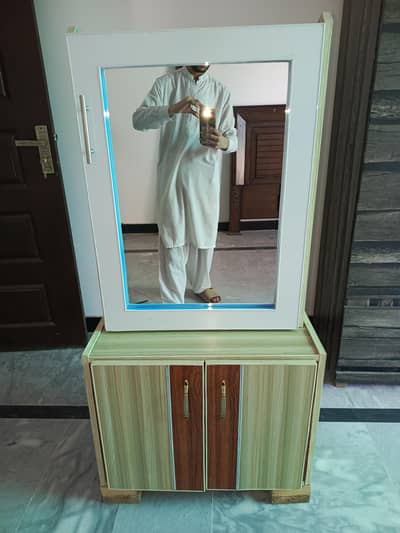 Dressing table for kids