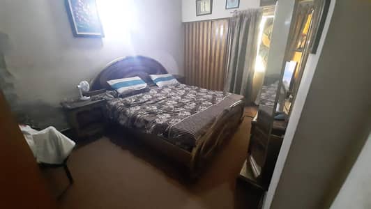 dha please 2 ext famliy only 2 bad DD 3rd floor near rahat Malik cornar