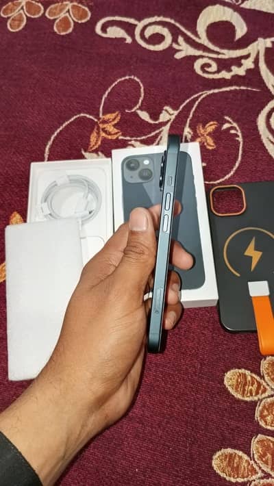 Iphone 13. jv. With box.  Only coll. My. Namber.