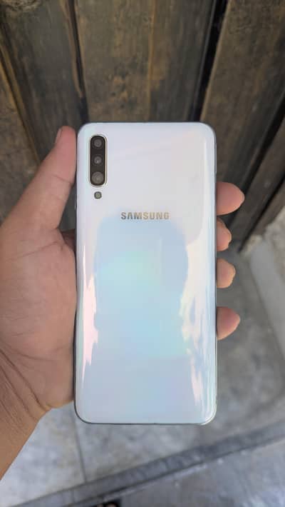 Samsung Galaxy A50