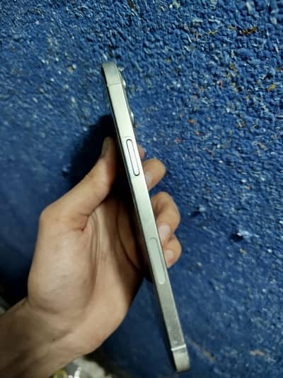 Iphone 12 pro max white color