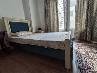 Solid wood single bed & sidetable & matris