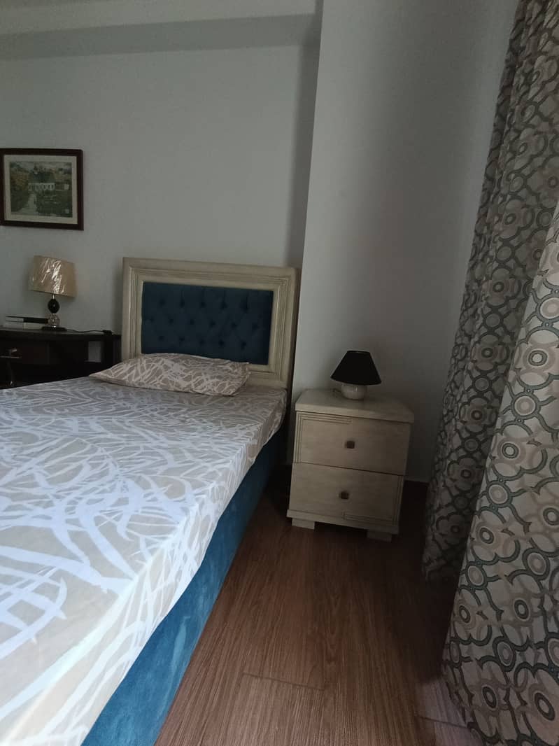 Solid wood single bed & sidetable & matris 2