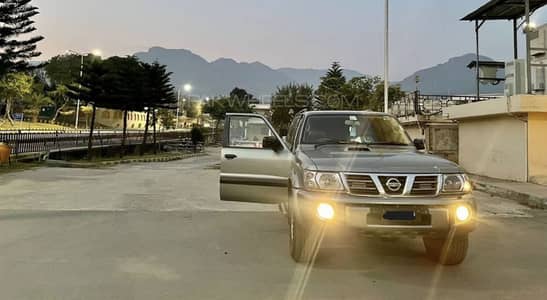 Nissan Patrol/Safari 4x4 Diesel Jeep