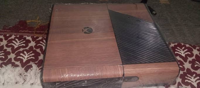 good condition  Xbox 360 slim E jailbreak ha