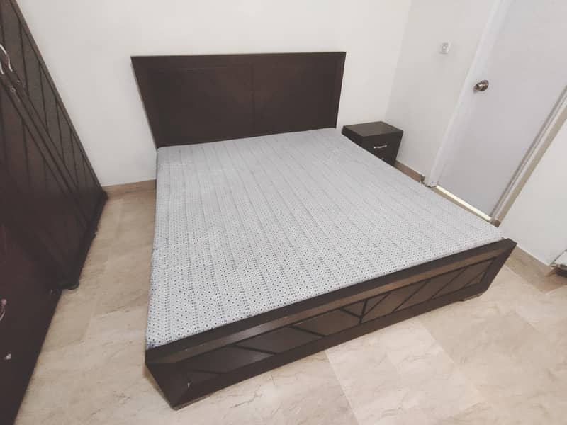 complete bedroom set 0