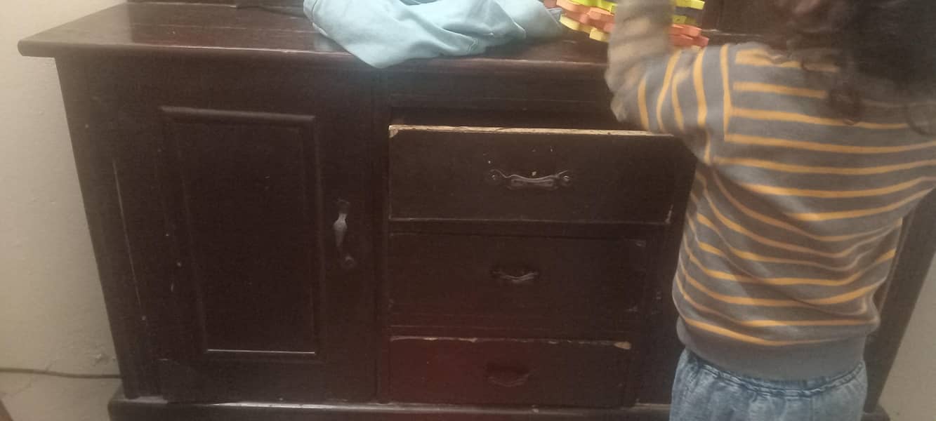 double bed with dressing table 2