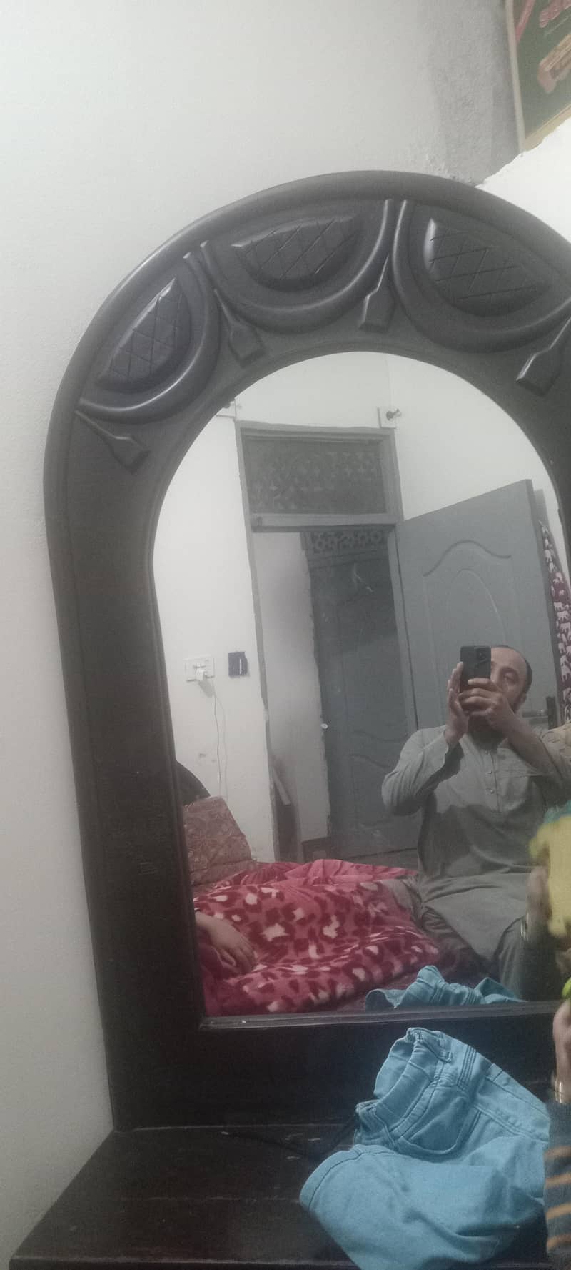 double bed with dressing table 3