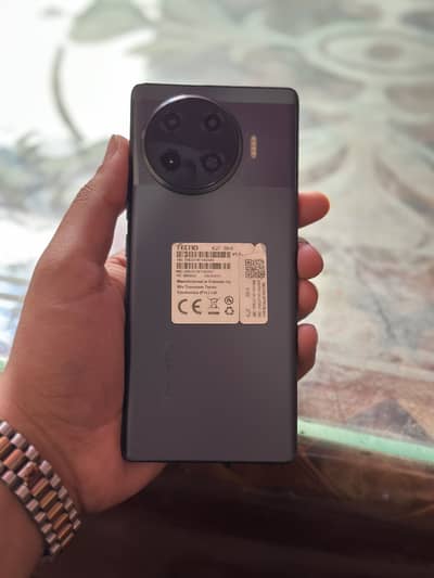 Tecno Spark 20 pro plus