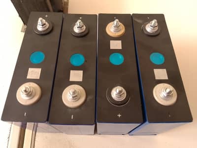 lithium. cell3.2. 100amp