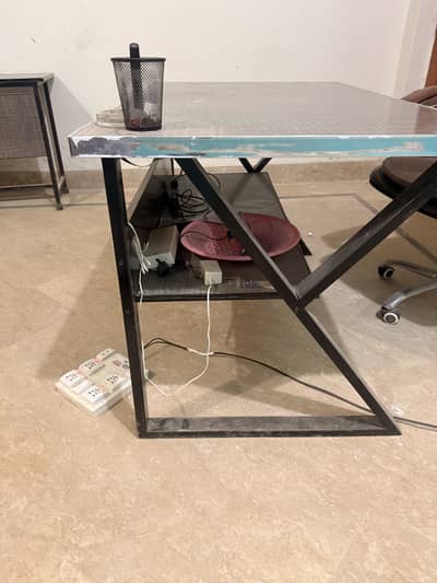 Office executive table for sale on best price