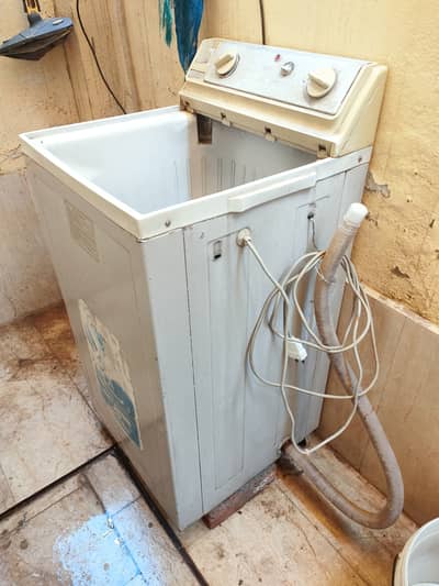 Used Superasia Washing Machine. Good Working condition