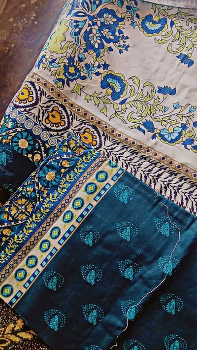 size medium new dress ready to wear 10 / 10 new condition