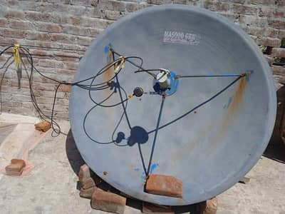 5 Feet Dish With C-Band & KU-Band LNBs