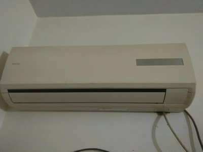 Used AC in Good Running Condition - Needs Gas Refill