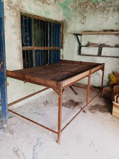 4 × 6 table for sale