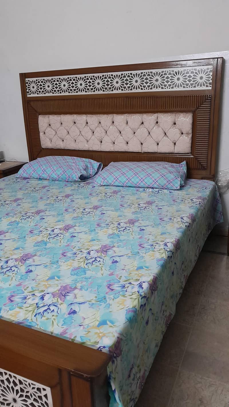 bed with side tables 7