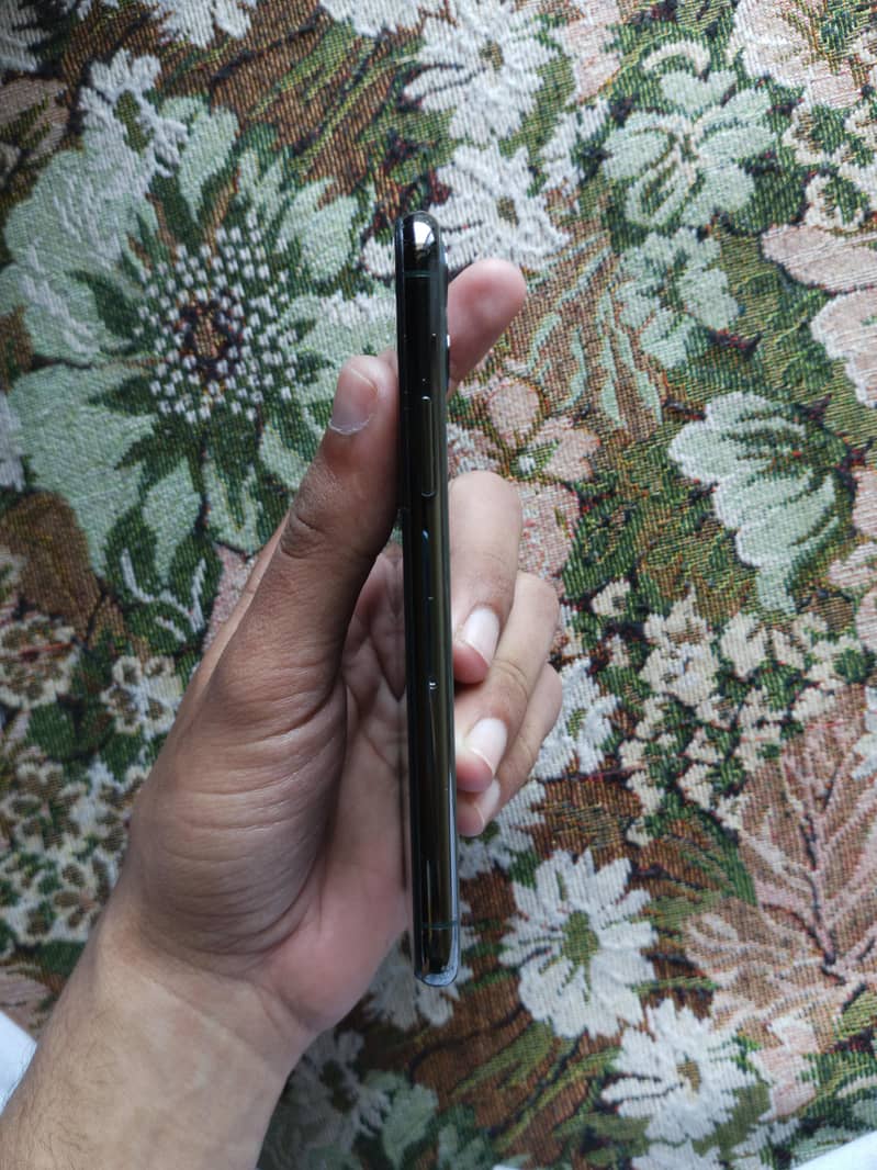 iphone 11 Pro (New Display Install Recently) 2