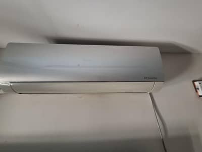 Haier inverter 1 ton just like new