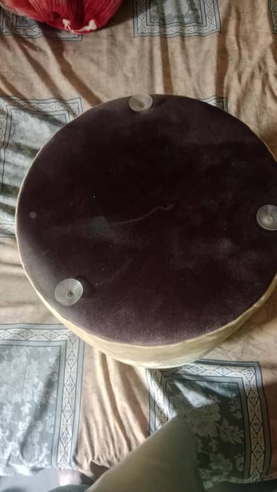 2 seat sofa 1 table  10/10 condition