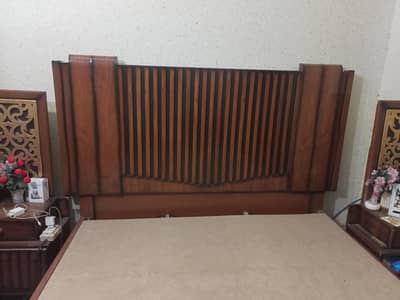 double bad two side tables good condition