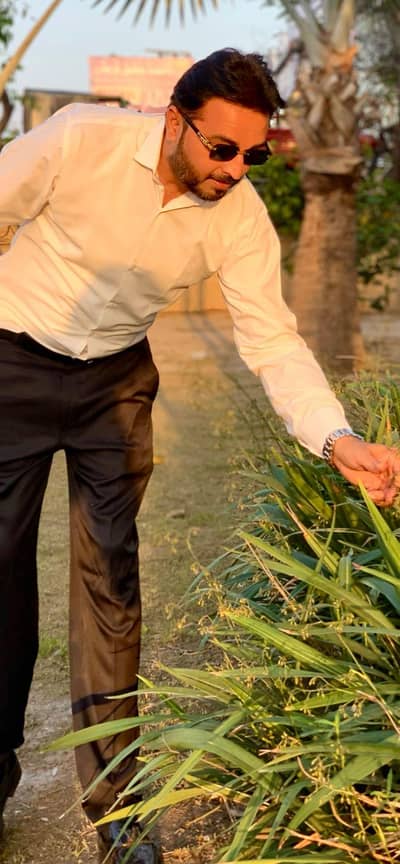 online work female staaf