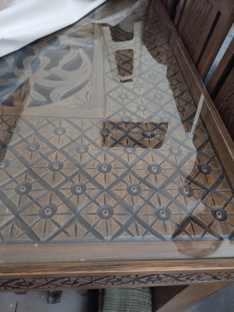 dining table with six chair 5