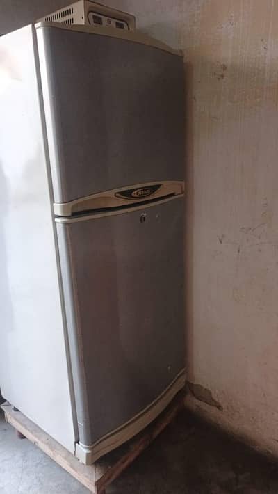 Farige fol sale whats app 03065828477