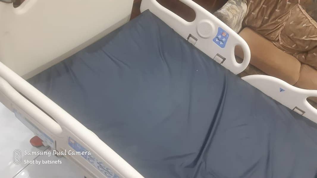 FULLY ELECTRIC BED 1