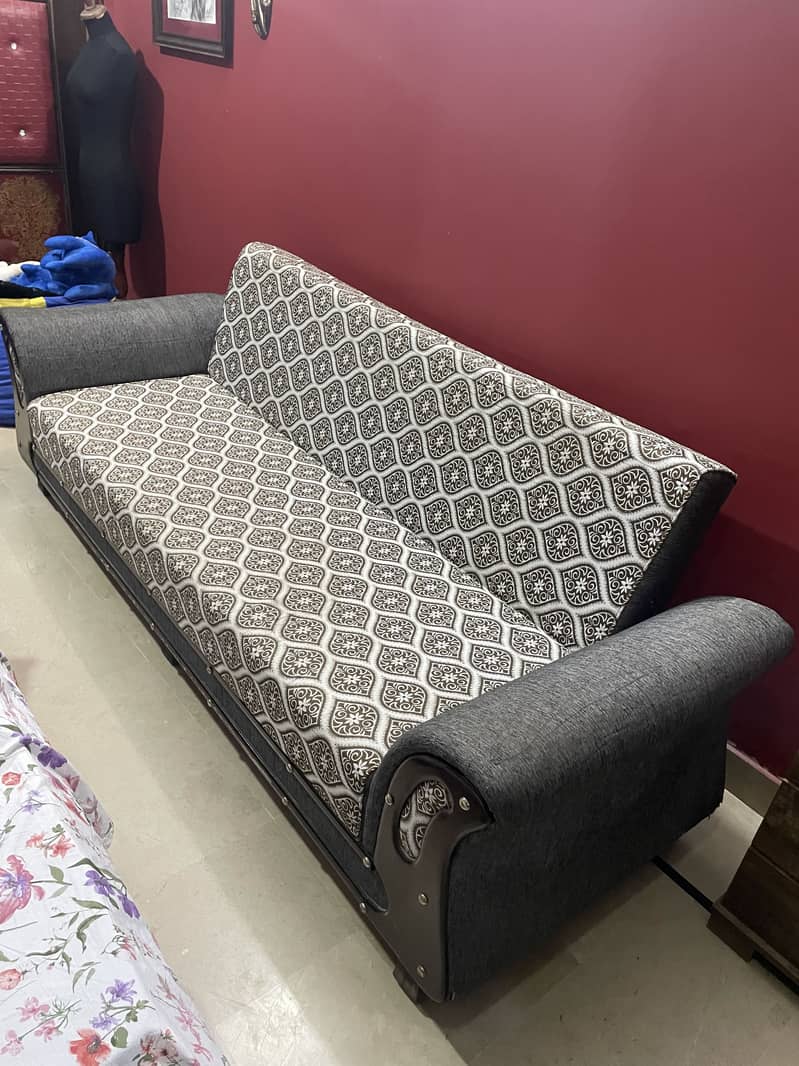 Sofa kum bed 0